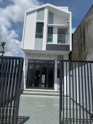 bán nr 3pn, 2wc, 104m2 tại phú khương, bến tre, 2,75 tỷ, hàng hot!