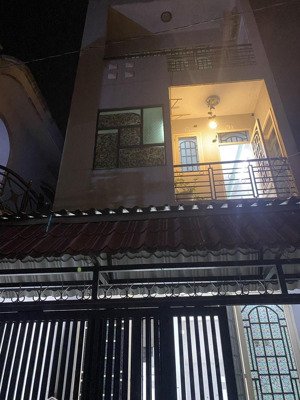 nhà giá rẻ 4,5x15 (67.5m2), giá 5,85 tỷ, 2 lầu 4pn, 3wc, view đẹp