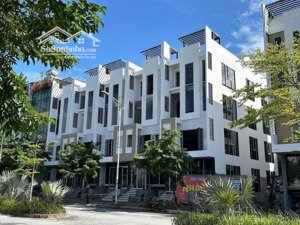 chính chủ bán căn liền kề kdt thanh hà, hà đông, dt :100m2 xây thô 5 tầng, giá đầu tư
