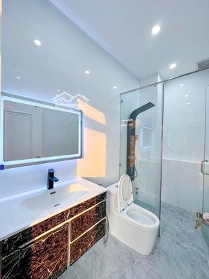 bán hàng ngợp nhà 2 lầu full nội thất cao cấp đường d13 hồng loan 5x16- giá 5.35 tỷ