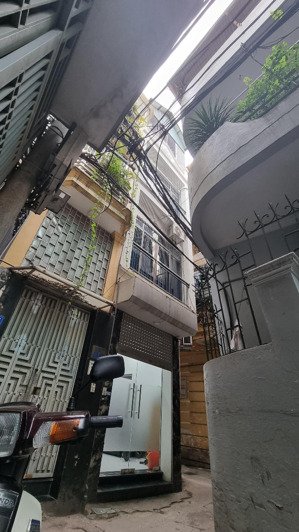 "hoa hậu" đường nguyễn trãi tx - lô góc - đi bộ sang đhkhtn & đhkhxh&nv. 5 tầng dân xây chỉ hơn 9tỷ