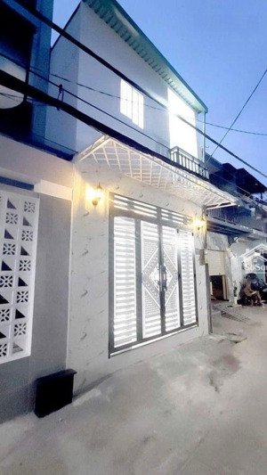 nhỉnh 2 tỷ nhà hxh công năng lớn, 2 tầng, shr đường huỳnh tấn phát, phường phú thuận, quận 7