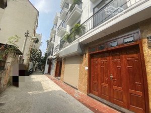 nhà mới 6 tỷ thạch bàn 40m-5 tầng ô tô đỗ full nội thất. kinh doanh dòng tiền 20tr/th