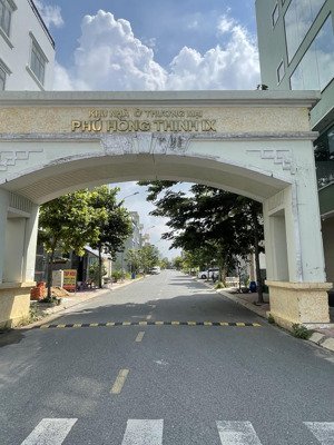 bán nhà nguyên căn mới 100%- vị trí đẹp phường dĩ an, bình dương