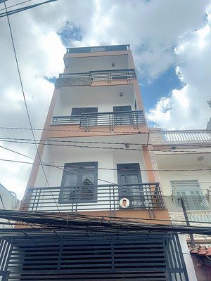 9.6tỷ tl. nhà hẻm rộng 7m thông hòa bình. dt 4mx16m, đúc 4 tầng