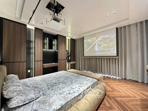 nhà tuyến 2 kinh doanh sầm uất cạnh aeon mall, thang máy nội thất đẹp keeng