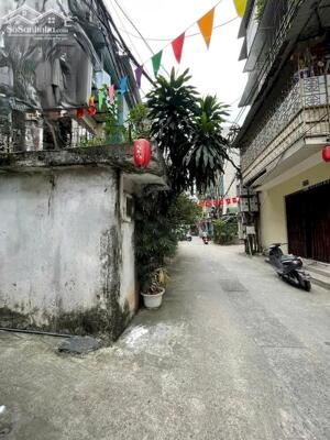 Không thể bỏ lỡ Tập thể Kim Ngưu tầng 5, 55m2, có sổ 3.45 tỷ