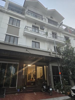 bán nhà liền kề văn phú hà đông phân lô vỉa hè kinh doanh hoặc làm văn phòng đều đẹp