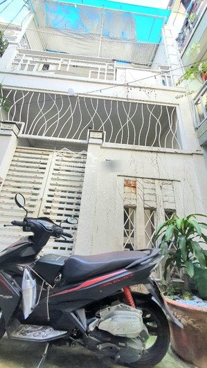 bán nhà chính chủ 15 năm - 2 mt hẻm trần xuân soạn, quận 7, (4.2x14), hơn 5 tỷ