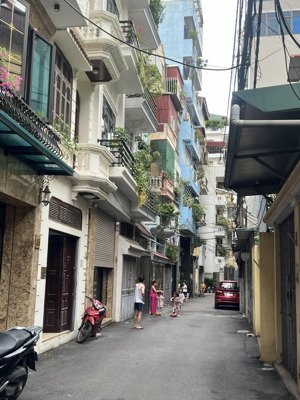 phân lô ô tô! nhà mới hoàng văn thái, ngõ rộng, ô tô lùi, sổ vuông, 2 thoáng, dân xây 4t*50m*4pn