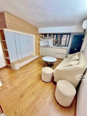 nhỉnh 4 tỷ bé mặt ngõ thông kinh doanh gần phố lò đúc tặng full nội thất trung tâm