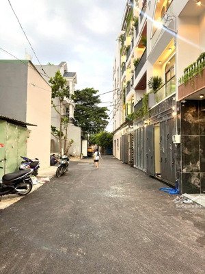 siêu phẩm xây mới góc 2 mặt tiền đường thạnh xuân 25