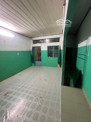 nhà giá rẻ chỉ 80tr/m2, gần mặt tiền, 55m2 ngang 4m