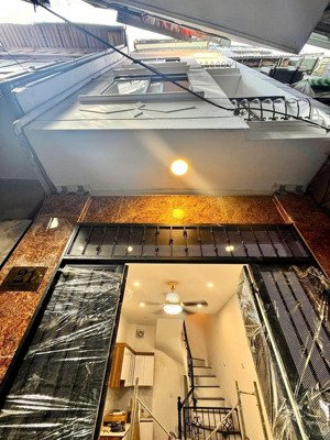 nhà ngõ thịnh hào 1 - ngõ thông các ngả - kinh doanh tốt