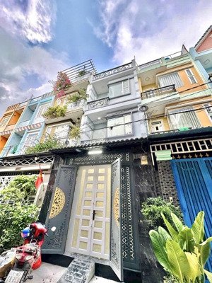 hxh 6m lê văn quới- sát bên tân phú- 4 tầng 4pn- nhà đẹp ở ngay- chỉ 5.x tỷ.