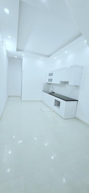 6.5 tỷ nhà di trạch, hoài đức, dt 44m2, 5t, 8 phòng khép kín.