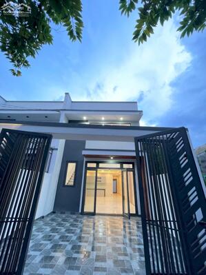  CĂN GÁC LỬNG SÂN TRƯỚC SÂN SAU SIÊU RỘNG 5M x 21M NGAY CHỢ THẠNH PHÚ