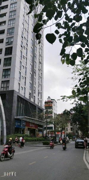 giá đầu tư! nhà phố cầu giấy - 63m2 - dân xây - ngõ thông - gần phố