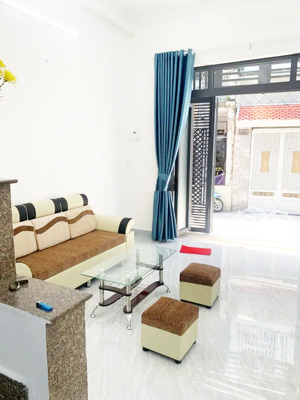 nhà mới đẹp ở ngay, hẻm 4m, gần chợ phạm văn bạch, 36m2, 2 tầng, nhỉnh 4 tỷ, tân bình