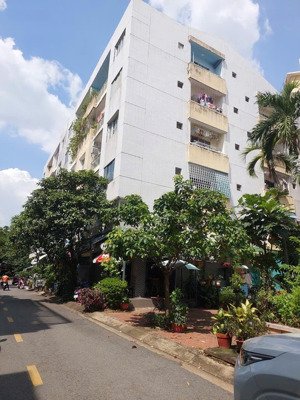 chung cư 5 tầng, căn góc, lầu 1, 80m2, 2 pn, ngay thái thuận p.ap q2