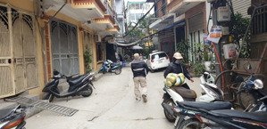 cho thuê nhà 4 tầng + 1 tum ngõ linh quang, văn chương (gần hồ linh quang & khâm thiên, đống đa)