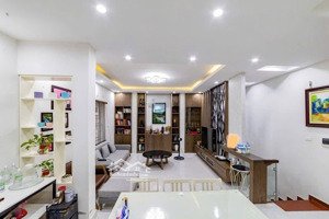 cho thuê nhà lê trọng tấn 50m x 5 tầng. 5pn. giá 23tr