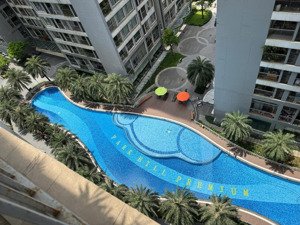 bán 2pn toà p09 tầng trung đẹp ban công nam mát .
giá: 9,x tỷ lh xem nhà : ( em tường)