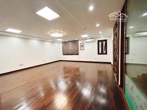 cho thuê biệt thự mới sang trọng kđt mễ trì hạ. dt 220m xd 140m x 4 tầng, mặt tiền 12m. giá 50tr.