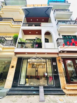 bán gấp nhà đẹp phố trần khát chân, hai bà trưng. 60m. 5t. mt 4,6m. ô tô vào nhà chỉ 15 tỷ nhỉnh