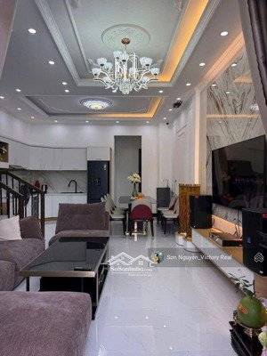 nhà phố trung tâm đà lạt hẻm xe hơi cách hồ xuân hương 1.5km giá chỉ 7.3 tỷ!