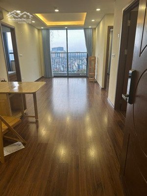 chính chủ cần bán căn 3pn, 2wc, 95m, tầng đẹp, view công viên, toà n01t1 ngoại giao đoàn, giá rẻ.