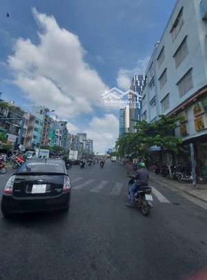 bán nhà trung tâm quận 4, hoàng diệu, hẻm 10m, 4 tầng, 60m2, ngang 4.2m, nhích 9 tỷ