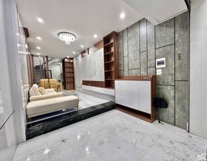 bán nhà đẹp phố nguyễn sơn long biên, 5 tầng full nội thất 40m - chỉ hơn 8 tỷ