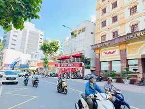 bán nhà mặt phố hàng hiếm tại khu vực đường kỳ đồng , quận 3