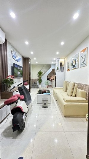 thủ phủ quận hai bà- nhà phố minh khai- 27m2 4 tầng 3 ngủ nhà đẹp full nội thất- ngõ trước nhà 3m