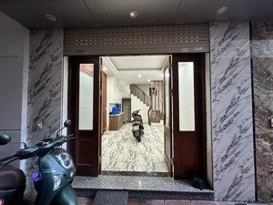 bán nhà mới tinh ỷ la-dương nội-hà đông, ô tô đỗ cổng, ngõ nông, ngay gần chợ, 32m*5t chỉ nhỉnh 5tỷ