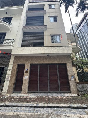 chỉ 16.8 tỷ- phân lô ô tô tránh - 6 tầng dân xây - mặt tiền 5.7m - đối diện vincom trần duy hưng