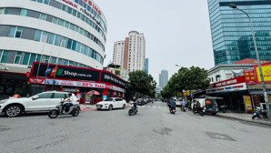 trung kính bán nhà lô góc - 15m mặt tiền hiếm có khó gặp - vỉa hè đá bóng - kinh doanh sầm uất