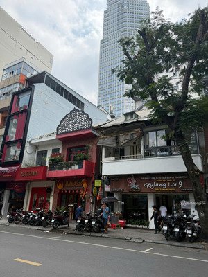 siêu hot ! bán nhà mt đông du p bến nghé quận 1, dt:8x25 cn 200m2 giá bán 300 tỷ