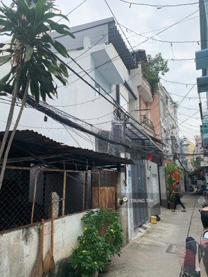 trường chinh - tân bình - 100m2 - chỉ 10 tỷ hơn - ngang 5m lớn