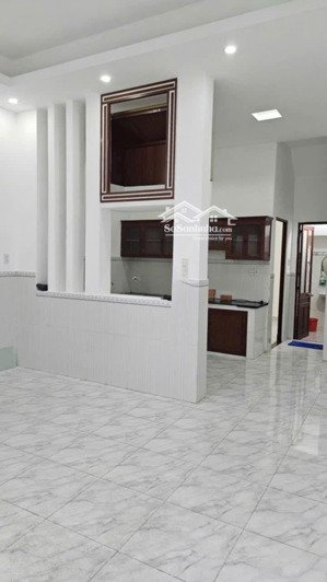 cần tiền bán gấp căn nhà ngay lê văn việt, 54,6m2 3 tầng, kinh doanh sầm uất, giá chỉ 6.5 tỷ