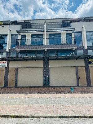 cho thuê nhà mới 100% trệt 1 lửng 2 lầu mặt tiền nam long central, cần thơ giá 15 triệu/tháng