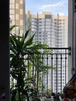 bán 2 phòng ngủ tầng cao nội thất cơ bản 82m2