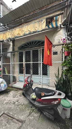 bán gấp nhà riêng nguyễn sơn, tân phú, 36m2, 2 tầng, hẻm xe hơi đỗ cửa, chỉ nhỉnh 2 tỷ.