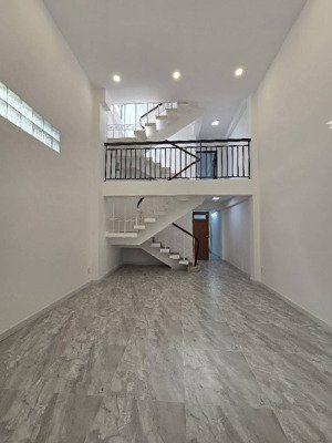 3 mặt hẻm cực thoáng nhà đẹp lê văn sỹ phú nhuận 50m 4 tầng chỉ 8.7 tỷ sổ vuông, ở ngay