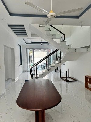 7,3 tỷ - 90m2 - nhà 3 tầng rộng rãi - ngay nguyễn duy trinh btt q2