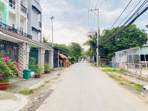 nhà 3 lầu mặt tiền đường thạnh xuân 43. dt 4x16m