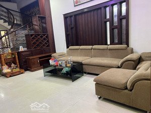 bán nhà 3 tầng khúc hạo vị trí đẹp sầm uất nhất trục