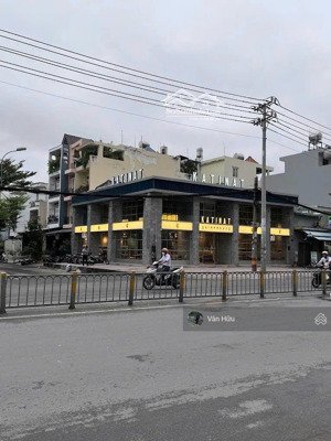 góc 2 mặt tiền dương quảng hàm, q. gò vấp - dt: 15x25m - 2 tầng - hđt: 220 triệu - giá: 49 tỷ