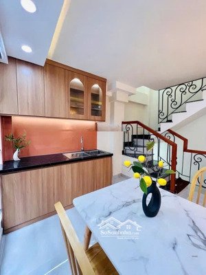 bán nhà nguyễn thiện thuật 12m2 4 tầng - 3.75 tỷ - siêu vị trí quận 3